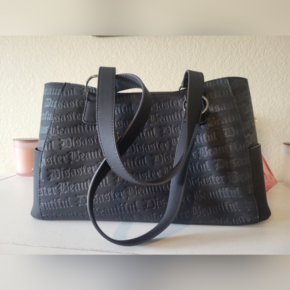 New Without Tags Beautiful Disaster Purse - Picture 3 of 5